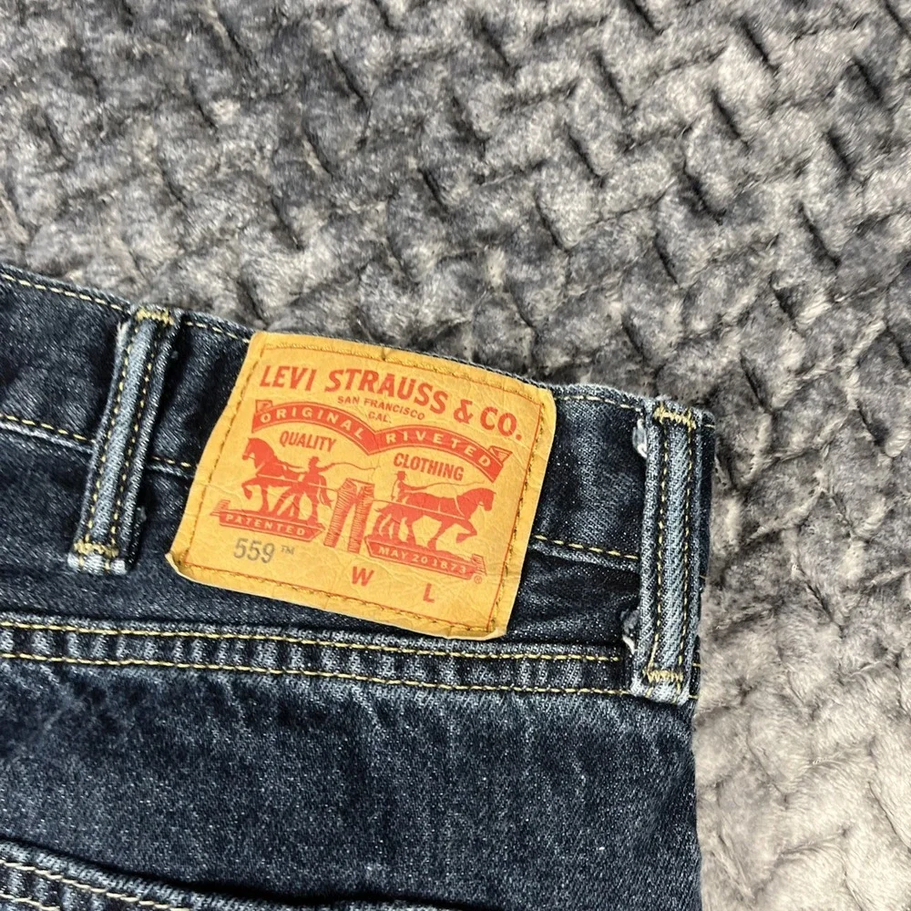 Levi's 559 Relaxed Straight Jeans Mens 44x30 Dark Wash Blue 5 Pocket Denim